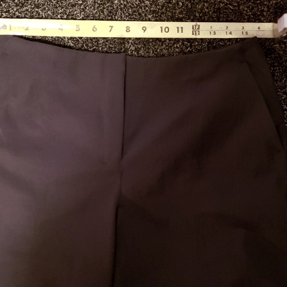 EUC Lululemon black shorts size 10 - Picture 7 of 9